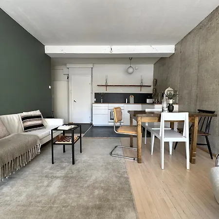 Kaunis Tilava Yksioe Ydinkeskustan Kupeessa Apartamento *